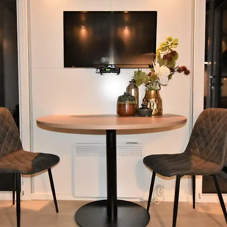 펜션 Cozy Floating Boatlodge 