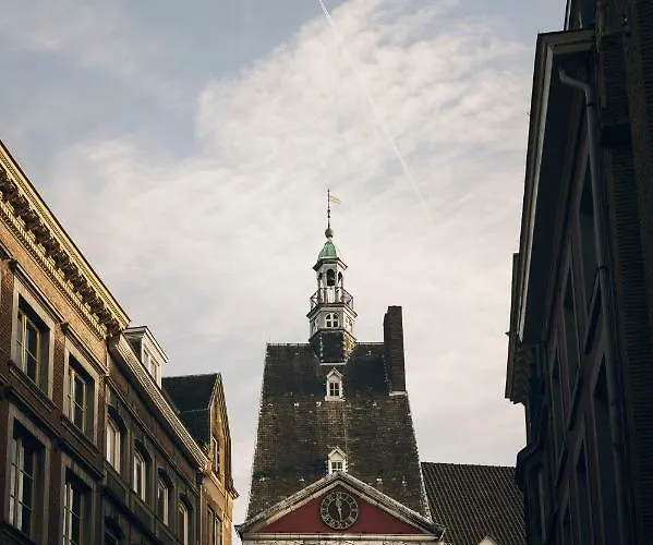 Cozy Floating Boatlodge 