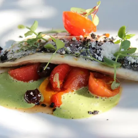 Cozy Floating Boatlodge 